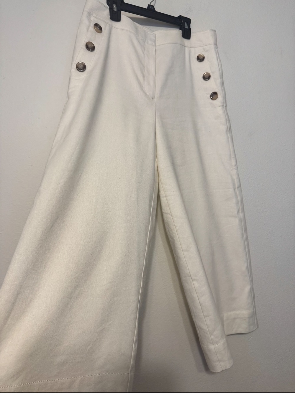 Ann Taylor Wide Leg High-Waisted Sailor Pant in
Chino White Size 8 - Picture 4 of 9